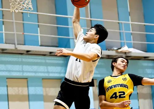 ▲滬江高中林冠志的快攻灌籃技驚四座。(圖/U19籃球聯盟提供)