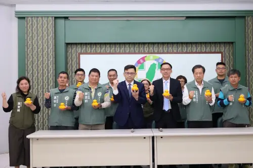 民進黨高市黨部全力應援　賴瑞隆宣佈邀請陳其邁任競辦主委
