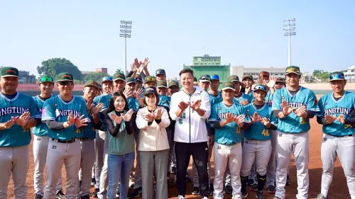 ▲屏東紅尾成棒隊共同投入公益回饋行動，提供專業指導與實務經驗分享。（圖／屏東縣府提供）