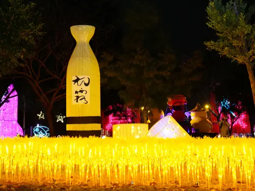 ▲以豐收金色稻穗光田結合清酒意象，呈現屯區純樸醇厚的在地風景(圖／民政局提供2026.2.3)