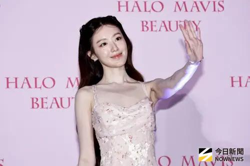 ▲舒華太瘦，但她反而關心粉絲，要大家健健康康最重要。（圖／記者吳翊緁攝）