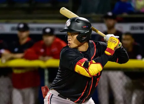 ▲中信兄弟黃霆杉休賽季前往澳洲職棒磨練，與澳洲隊主砲霍爾成為隊友，他笑說，回來台灣時，身兼中華隊打擊教練彭政閔有詢問他情資。（圖／黃霆杉提供）