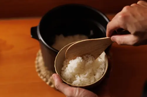 ▲朝炭的白飯也很講究，選定以日本七星米與魚津米1:1混合炊煮。（圖／豊漁餐飲集團提供www.instagram.com/asasumi.tw/）