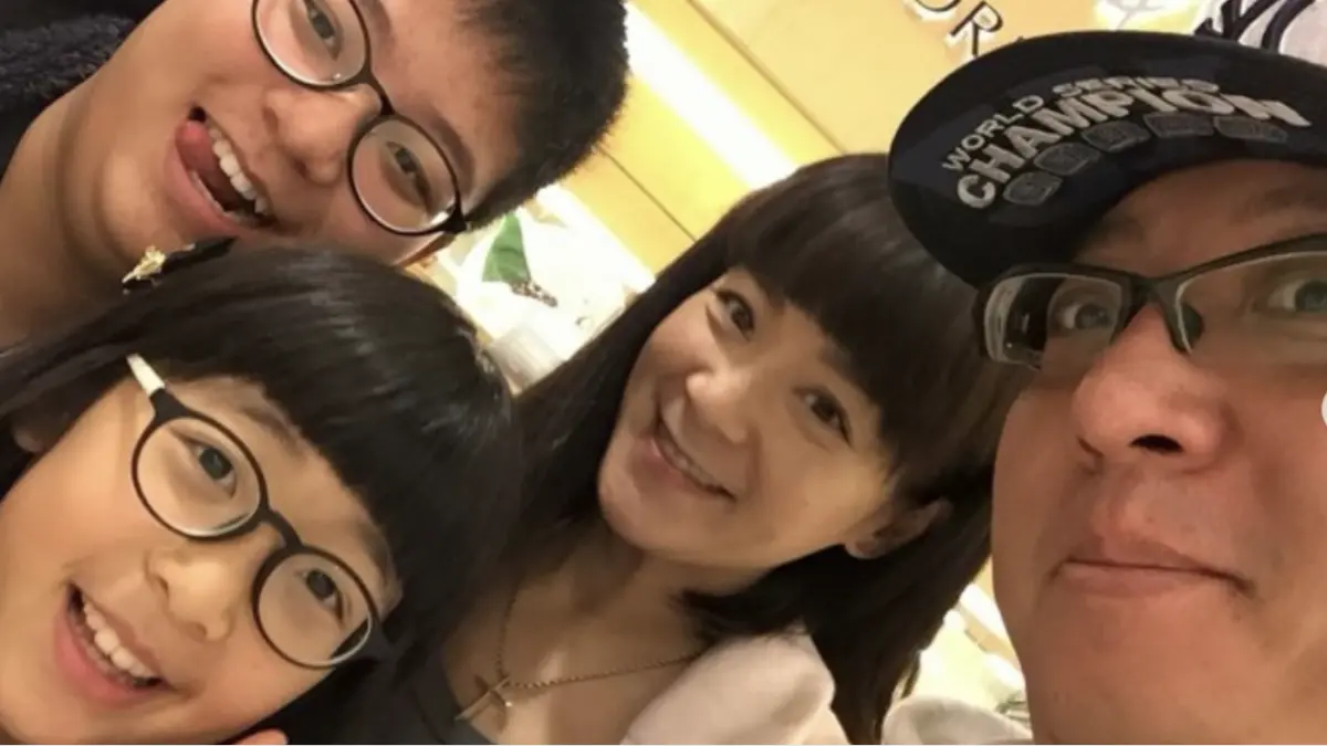 ▲音樂人袁惟仁（右）昨（2）日過世，前妻陸元琪（中）今（3）日下午4時許透過社群IG發布長文，寫下對袁惟仁的感謝、歉疚與想念，字裡行間情感漫溢，讓人看了心疼不已。（圖／翻攝自陸元琪IG＠_c_c_lu）