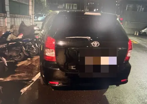 ▲遭撞的39歲陳姓男子頭部重創，送醫搶救後於同日22時34分宣告不治。（圖／翻攝畫面）