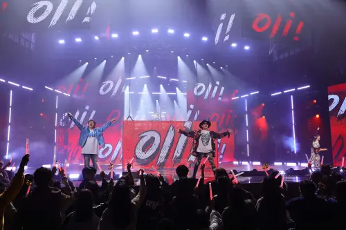 ▲FLOW趁著《WE ARE》演出前，初體驗台灣釣蝦行程。（圖／文總提供）