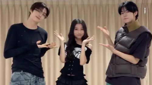 ▲網紅郁欣（中）受邀與TWS成員合體跳「撒嬌舞」，遭男團粉絲怒轟。（圖／翻攝自郁欣IG@ivyivy0710）