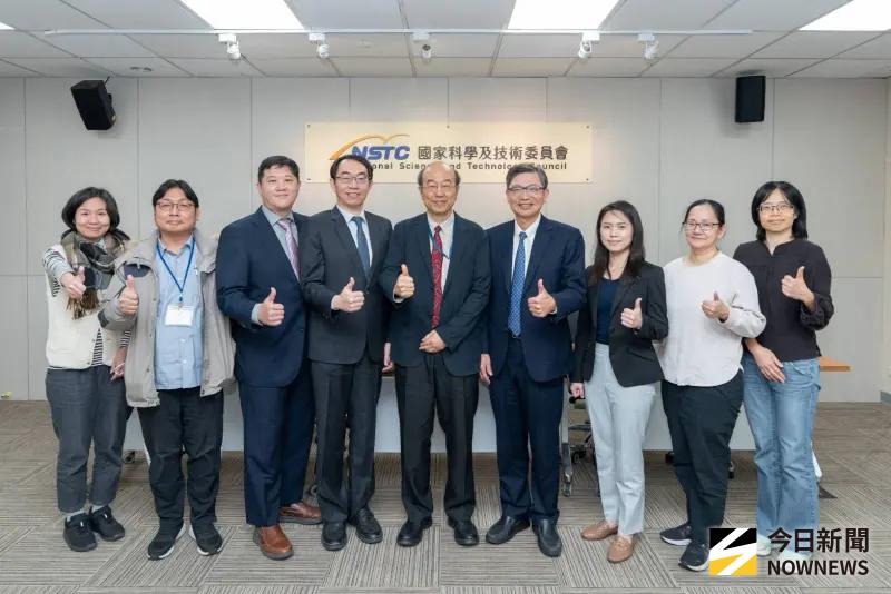 ▲國科會及台大醫院團隊舉行解開「主動脈誘導氣管軟骨再生」之謎成果記者會。（圖／國科會提供）