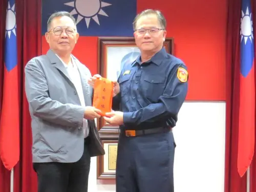 守護高雄港區的安全！高雄港警之友會送春節慰勉金給高雄港警總隊
