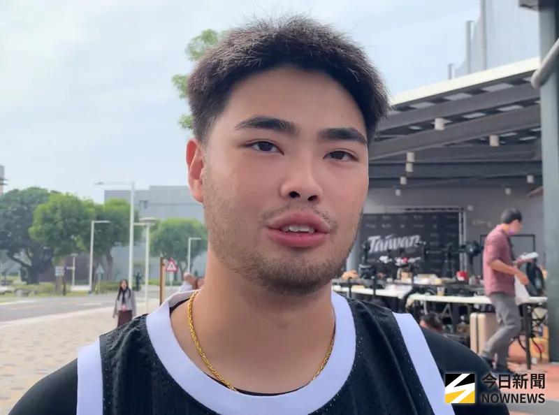 ▲旅美投手陳柏毓將返美備戰春訓，他表示，經典賽中華隊最終30人名單公佈時，自己可能在飛機上，就等待最後的消息。（圖／記者陳柏翰攝,2026.02.04）