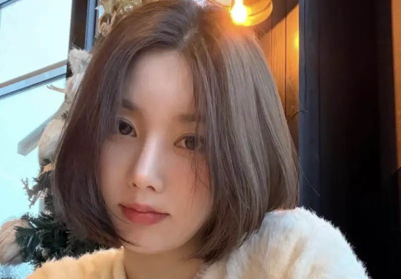 ▲「水彈女王」權恩妃登上非洲最高峰吉力馬札羅山，結果鼻頭和嘴唇周圍二度灼傷，她也曬出臉部近照，出現紅腫的症狀。（圖／翻攝自IG@silver_rain.__）