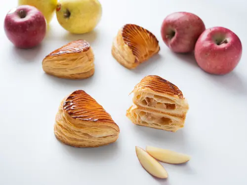 ▲「KANG Artisan Bakery」推出多款蘋果品種與起司的鹹甜蘋果派。（圖／KANG Artisan Bakery提供）