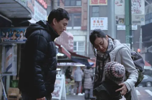 ▲張震（左）在《幸福之路》與陳法拉（右）扮演夫妻，但彼此只拍了4天戲，他卻對她的專業表現印象深刻。（圖／甲上娛樂提供）