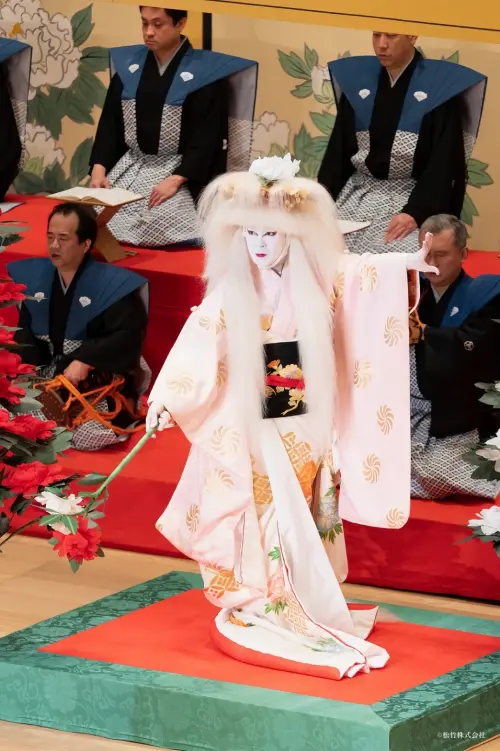 ▲歌舞伎演員大谷廣松則將呈現源於中世紀的舞踊《島之千歲》，舞步與鼓點交融（圖／高雄市愛樂文化藝術基金會提供）