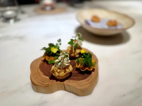 ▲「宜蘭豪野鴨」、「Gougère」。（圖／記者蕭涵云攝）