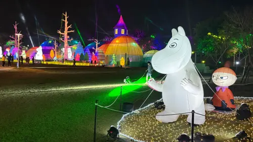 ▲中台灣燈會大致佈置完成，許多民眾搶先前往觀賞。（圖／記者顏幸如攝，2026.02.05）