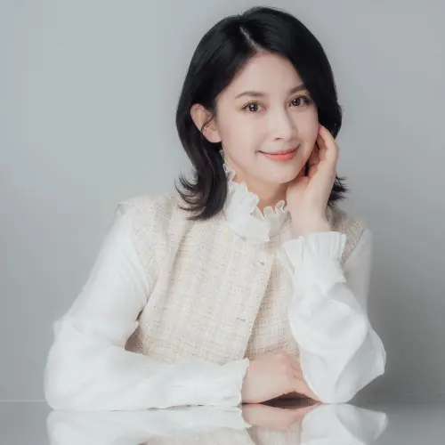 ▲白瑜（如圖）指出獅子座、天秤座、摩羯座是2026年桃花運勢末三名。（圖／翻攝自白瑜老師臉書）