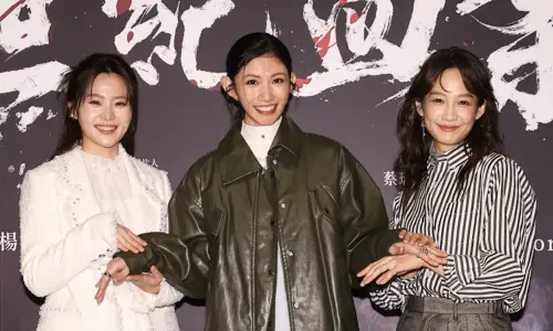 《世紀血案》爭議在哪？林義雄全家3死1傷　他控演員記者會還在笑
