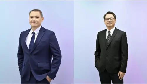 ▲2026 WBC 世界棒球經典賽台視獨家轉播，潘忠韋（左）及曹竣崵（右）將全程賽評。（圖／台視提供）