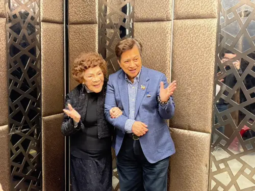 ▲周遊（左）替馮凱緩頰，透露必定會幫替身演員保險。（圖／記者黃聖凱攝影）