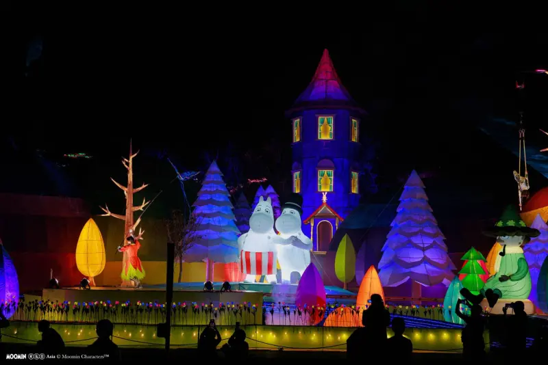 ▲中台灣燈會，全台唯一60公尺寬童話故事場景，「極光下的姆明谷」主燈秀(圖／觀旅局提供2026.2.6)