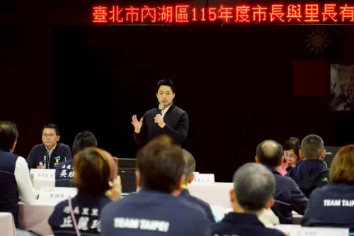 燈節攜手「泡泡瑪特」綠炸鍋　蔣萬安：民進黨叔叔、阿姨沒自信
