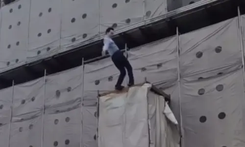 替身沒保險？《豆腐媽媽》劇組反擊「他說可以才跳」家屬提8訴求
