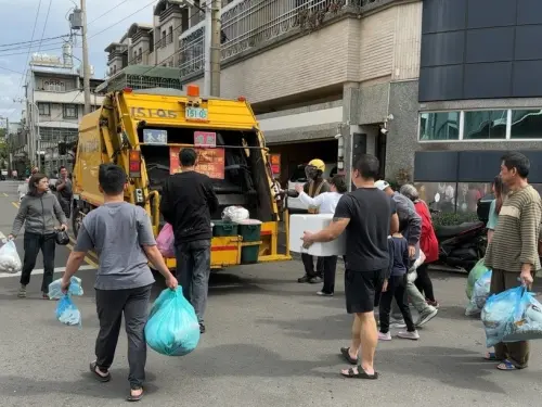 小年夜遇週日「垃圾車有收嗎」？2026隱藏福利：全台清運資訊速看
