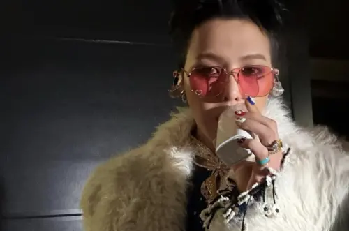 ▲GD見面會超有誠意，不只唱歌跳舞還有抽獎。（圖／IG@8lo8lo8lowme）