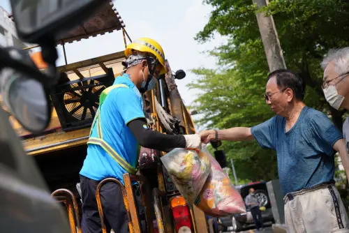 ▲東部地區、外島地區也多數恢復清運，不過也有部分鄉鎮依舊停休。（圖／員林清潔隊提供）