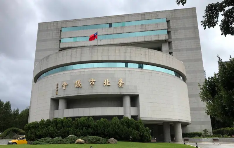 北市議員激戰1／缺席7人！多人有案在身、老將交棒　新人搶破頭　