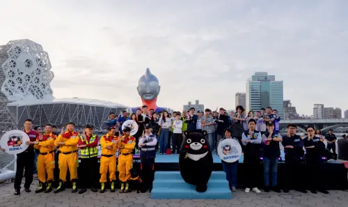 ▲高雄冬日遊樂園今日開幕，超人力霸王之外，現場也邀請70位「城市超人」。（圖／高市府觀光局提供www.facebook.com/khh.travel/）