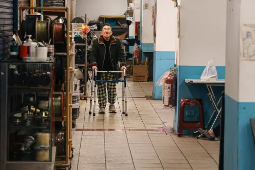 ▲來到西寧市場1樓，風格瞬間轉換，變成充滿人情味的地方。（圖／記者葉政勳攝）