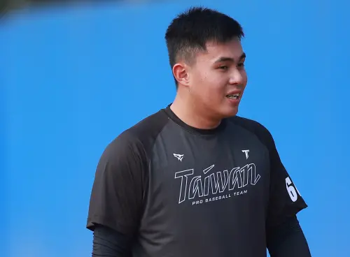 ▲富邦悍將終結者曾峻岳，去年初資格賽上熱血狂飆15顆火球關門，幫助中華隊拿下正賽門票。（圖／記者葉政勳攝 ,2026.01.15）