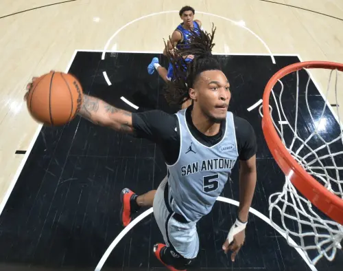 NBA／馬刺138:125斬獨行俠！卡斯特轟40分大三元　寫隊史唯二紀錄
