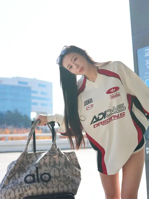 ▲▼梓梓曾經被質疑是飯局妹、被包養、結過婚又離婚、有小孩、整型等，本人嚴正駁斥。（圖／梓梓 董梓甯IG）