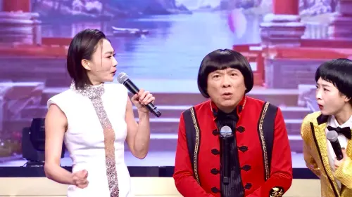 ▲跟著豬哥亮（右）主持多年的侯怡君（左），與阿翔、籃籃一起訪問陳美鳳與畢書盡。（圖／民視提供）