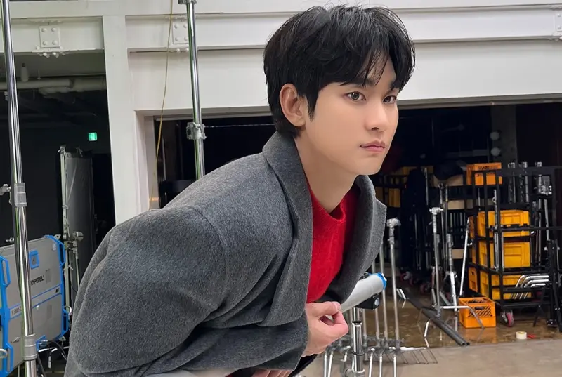 ▲金秀賢（如圖）在今（16）日迎來38歲生日，不料他去年遭爆交往未成年金賽綸，雖然他否認指控，但仍遭炎上，至今已近1年沒戲拍。（圖／金秀賢IG@soohyun_k216）