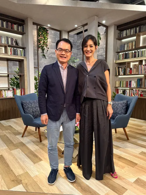 ▲Janet一度進入醫學院，準備成為無國界醫生，不過卻在台灣街頭被相中拍廣告，改當模特兒。（圖／三立提供）