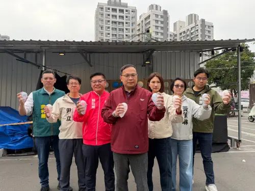 一射現形　王義川率隊揭藍白假監督　尹立：這柯那顆都一樣
