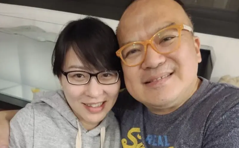 ▲明金成（右）過世4週年，遺孀林沛締（左）昨晚發文坦言依然想念老公，讓人不捨鼻酸。（圖／明金成導演+明太太的家臉書）