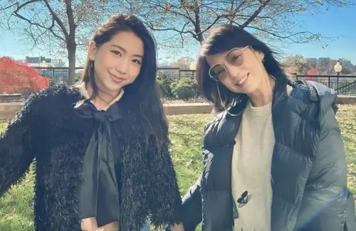 ▲蔡幸娟（右）曾發布和女兒Amanda（左）合照，被讚母女像姊妹。（圖／摘自蔡幸娟幸福共嬋娟臉書）