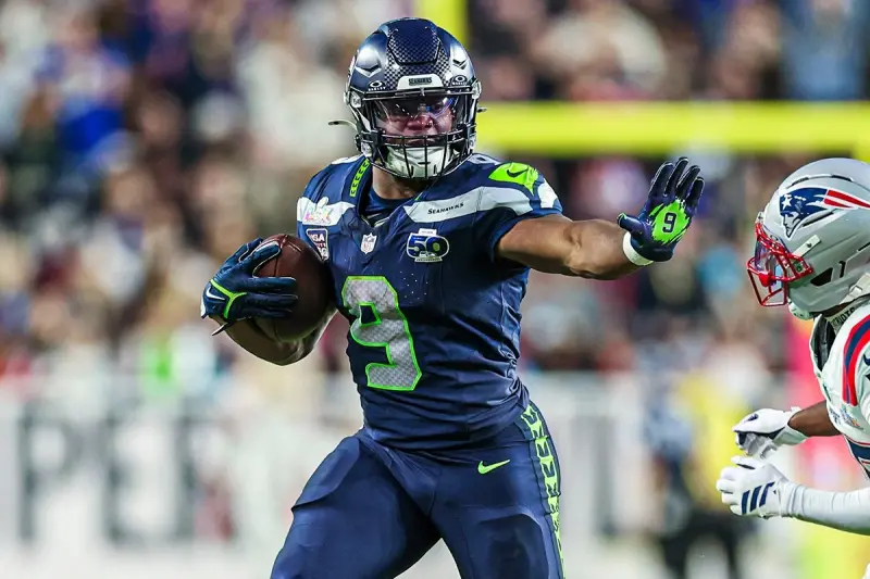 ▲西雅圖海鷹（Seattle Seahawks）靠著窒息式的防守，讓新英格蘭愛國者（New England Patriots）進攻組整場打得極其悶熱，最終海鷹靠著踢球手邁爾斯（Jason Myers）破紀錄的5次射門成功，上半場就持續保持領先，下半場也靠著達陣拉開比數，終場以29：13的比分大勝愛國者。（圖／取自NFL X）