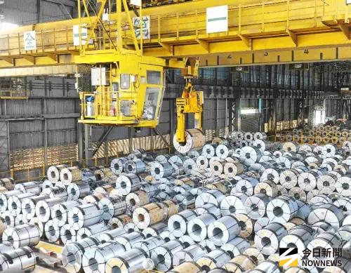 ▲中國鋼鐵公司115年3月鋼品月盤價採取全面調漲。(資料照／記者黃守作攝)