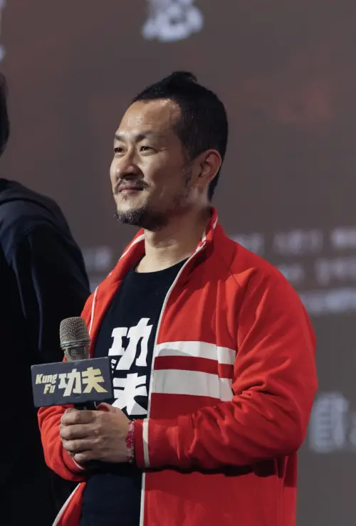 ▲九把刀又將有導演作品《功夫》在台上映，最近為了宣傳跑到中南部，票房表現受到矚目。（圖／麻吉砥加提供）