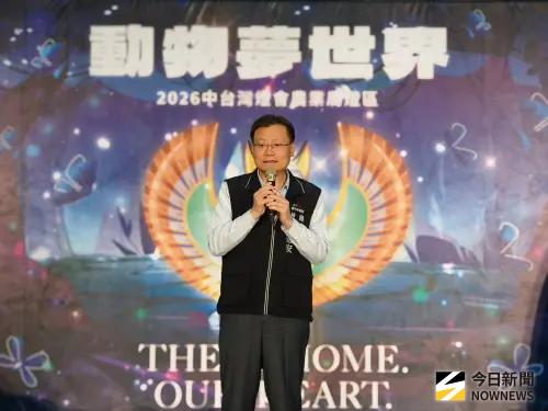 ▲農業局長李逸安表示，動保處的燈區是中台灣燈會七大燈區其中之一，打造動物夢世界主題，將永續教育與動物題材都融入燈區設計。（圖／記者金武鳳攝，2026.2.9)