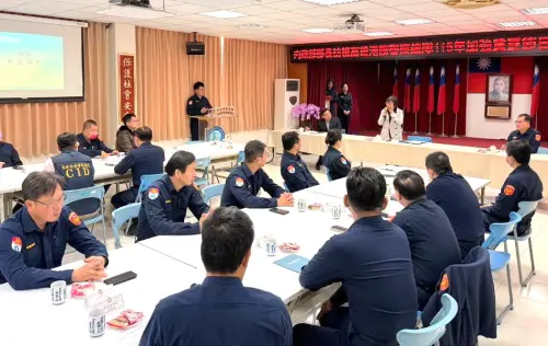 ▲內政部部長劉世芳到高雄港務警察總隊訪視，勗勉警察同仁春節期間強化港區安全維護工作。(圖／高雄港務警察總隊提供)