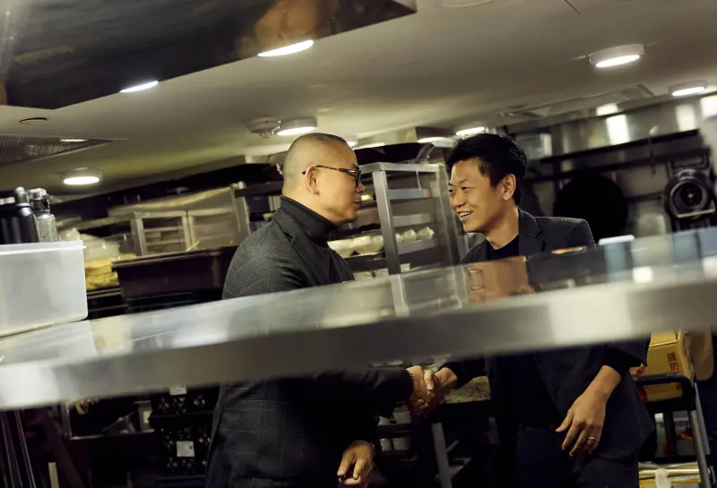 ▲2023年進駐台北101 86樓的饗 A Joy 2.0進化了！饗賓集團登錄興櫃後宣布攜手國際名廚江振誠，策展年度主題四季交饗曲，打破傳統吃到飽框架，提升高端Buffet米其林級視野。（圖／饗賓集團feastogether.com.tw）