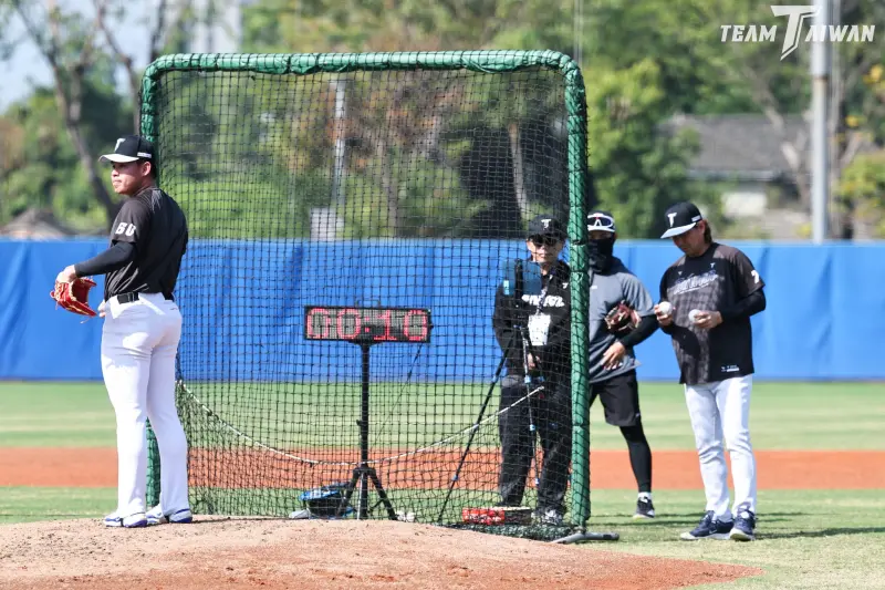 ▲2026年經典賽確定引進投球計時器，但不跟進ABS自動好壞球系統，美國媒體擔心，大聯盟捕手缺席春訓3週，會錯過黃金適應期。（圖／中職提供）