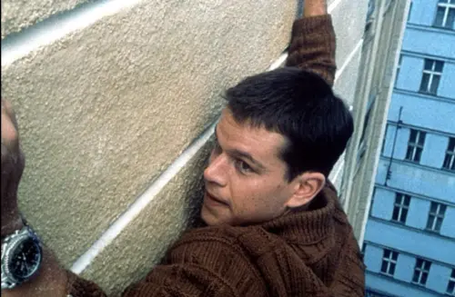 ▲麥特戴蒙在《神鬼認證》有不少動作場面，讓過去以文藝片演出為主的他，戲路大突破。（圖／摘自IMDb）